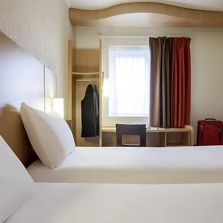 Hotel Ibis Maine Montparnasse 3*