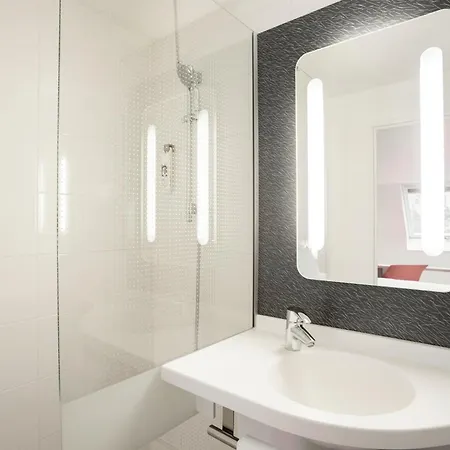 Hotel Ibis Maine Montparnasse París