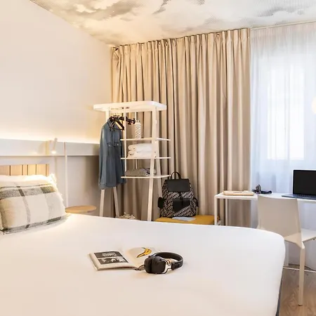 Ibis Maine Montparnasse Hotel 3*