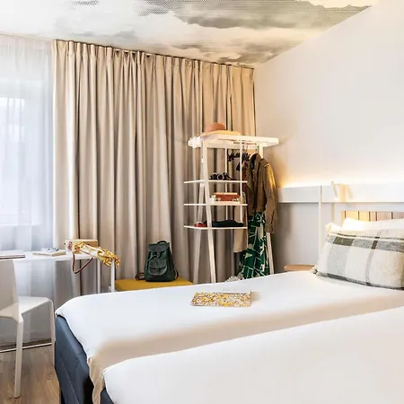 ホテル アイビス メーヌ モンパルナス