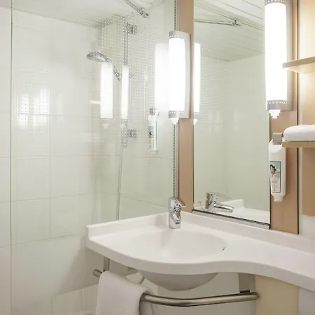 Hotel Ibis Maine Montparnasse 3*