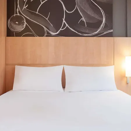 Hotel Ibis Maine Montparnasse