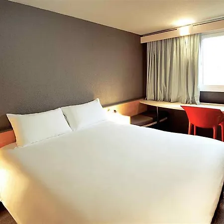 Ibis Maine Montparnasse 3*