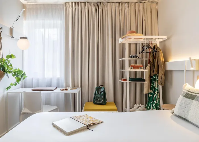 Ibis Maine Montparnasse Parigi