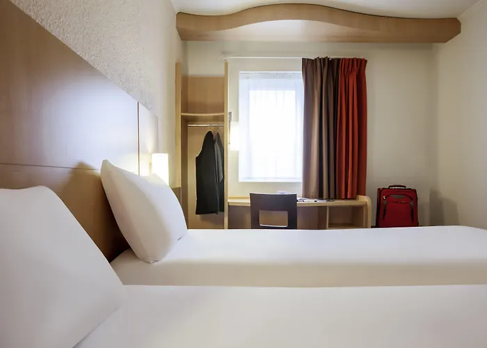 Ibis Maine Montparnasse Hotel 3*